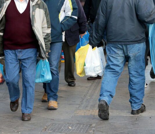 Рівняни виступили проти поліетиленових пакетів