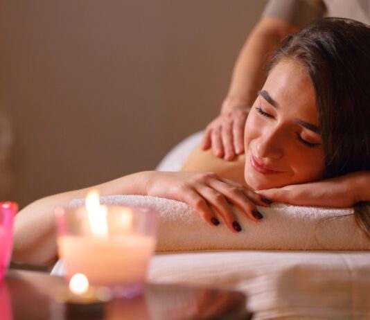 Масаж: глибоке занурення у світ відновлення та релаксації