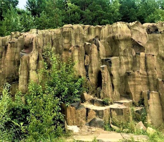 Как в Ровенской области добывали базальт в рабочем городке Яновая Долина