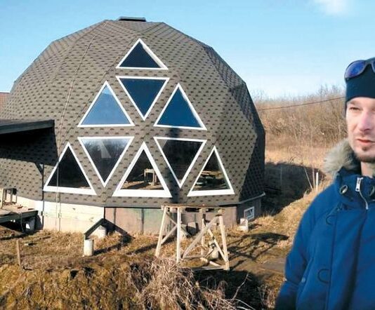 «Дом-геокупол» — о необычном энергосберегающем доме вблизи Ровно